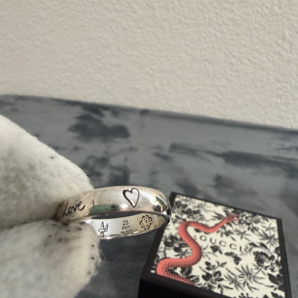 Brand New Gucci Blind for Love Sterling Silver 925 Ring Size 25 (US 11) - Picture 10 of 10